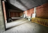 775m² commercial premises for sale in Ponferrada, Calle de Badajoz photo