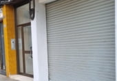 90m² commercial premises for sale in Sabadell, Carrer de Pere d'Om photo