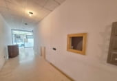 150m² salon de coiffure pour vente à Badalona, photo