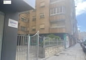 860m² locaux commerciaux pour vente à León, dans le quartier de Eras de Renueva, Calle Las Campanillas photo