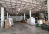 Nave Industrial en venta con 551m² en Onteniente, Calle Grau Montmajor foto