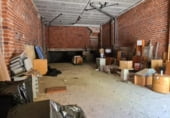 164m² commercial premises for sale in Tarrasa, in the area of The Maurina, Carrer de Núria photo