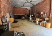 164m² commercial premises for sale in Tarrasa, in the area of The Maurina, Carrer de Núria photo