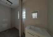 Local comercial en venta con 421m² en Tarragona, Carrer Manuel de Falla foto