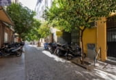 Local comercial
en venda
amb 209m² a Granada, a la zona de La Manigua, Calle Puerta Real de España foto