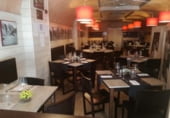 260m² bar for sale in León, in the area of Chantría, Calle Zamora photo