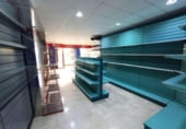 Local comercial
en venda amb llogaters
amb 115m² a Valdepeñas, Calle Pintor Mendoza foto