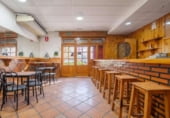 Restaurante en venta con 130m² en Granada, en la zona de Joaquina Eguaras Norte, Calle Iznájar foto