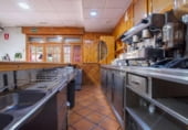 Restaurante en venta con 130m² en Granada, en la zona de Joaquina Eguaras Norte, Calle Iznájar foto