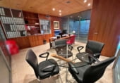 449m² salle de sport pour vente à Malaga, dans le quartier de Tiro de Pichón, Calle Alfarnate photo