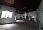 220m² commercial premises for sale in Casar de Cáceres, Calle Larga Baja photo