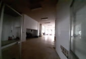 220m² commercial premises for sale in Casar de Cáceres, Calle Larga Baja photo