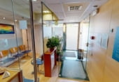 Local comercial en venta con 125m² en Sant Cugat del Vallès, Avinguda de Montserrat Roig foto