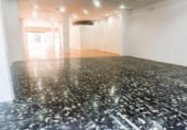 Local comercial en venta con 248m² en Sabadell, Carrer de Latorre foto