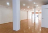 Local comercial en venta con 248m² en Sabadell, Carrer de Latorre foto