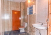 Local comercial en venta con 248m² en Sabadell, Carrer de Latorre foto