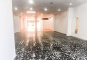 Local comercial en venta con 248m² en Sabadell, Carrer de Latorre foto