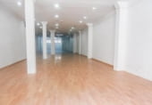 Local comercial en venta con 248m² en Sabadell, Carrer de Latorre foto