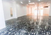 Local comercial en venta con 248m² en Sabadell, Carrer de Latorre foto