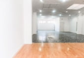 Local comercial en venta con 248m² en Sabadell, Carrer de Latorre foto