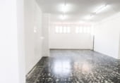 Local comercial en venta con 248m² en Sabadell, Carrer de Latorre foto