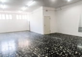 Local comercial en venta con 248m² en Sabadell, Carrer de Latorre foto