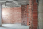 86m² commercial premises for sale in Olesa de Montserrat, Carrer de Lluís Puigjaner photo