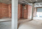 86m² commercial premises for sale in Olesa de Montserrat, Carrer de Lluís Puigjaner photo