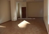 78m² locaux commerciaux pour vente à Cáceres, dans le quartier de Saint Jean, Calle Sánchez photo