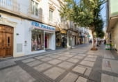 Local comercial
en venda
amb 195m² a Almeria, paseo de almeria foto