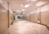 Local comercial en venta con 295m² en Pamplona, Calle de San Lorenzo foto