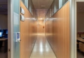Local comercial en venta con 592m² en Madrid, en la zona de Pacífico, Calle de Juan de Urbieta foto