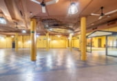 Local comercial en venta con 1800m² en Collado Villalba, en la zona de Los Valles, Calle El Almiar foto