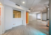 Local comercial en venta con 100m² en Manresa, en la zona de Poble Nou, Carrer València foto