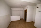 Local comercial en venta con 34m² en Madrid, en la zona de Santa Eugenia, Calle de Puentelarra foto