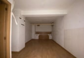 Local comercial en venta con 34m² en Madrid, en la zona de Santa Eugenia, Calle de Puentelarra foto