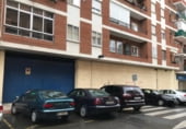 Local comercial en venta con 640m² en Plasencia foto