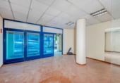 Local comercial en venta con 570m² en Santiago de Compostela, en la zona de A Pontepedriña, Rúa Vedra foto