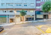 Local comercial en venta con 570m² en Santiago de Compostela, en la zona de A Pontepedriña, Rúa Vedra foto