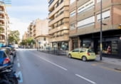 Local comercial en venta con 172m² en Granada, en la zona de Barrio de San Antón, Calle Nazaríes foto