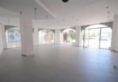 Local comercial en venta con 245m² en Marbella, Plaza Naranjos foto