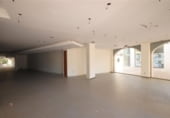 Local comercial en venta con 245m² en Marbella, Plaza Naranjos foto