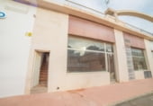 Local comercial en venta con 332m² en Los Alcázares, Calle Berlín foto