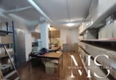 210m² commercial premises for sale in Viator, Calle Real photo