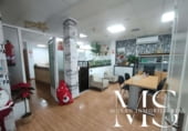 210m² commercial premises for sale in Viator, Calle Real photo