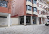 396m² commercial premises for sale in La Cistérniga, Plaza Mayor photo