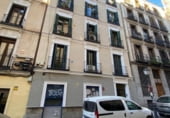 127m² commercial premises for sale in Madrid, in the area of University, Calle del Espíritu Santo photo
