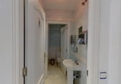 127m² commercial premises for sale in Madrid, in the area of University, Calle del Espíritu Santo photo