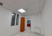 127m² commercial premises for sale in Madrid, in the area of University, Calle del Espíritu Santo photo