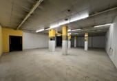 530m² commercial premises for sale in Avilés, Plaza de la Merced photo
